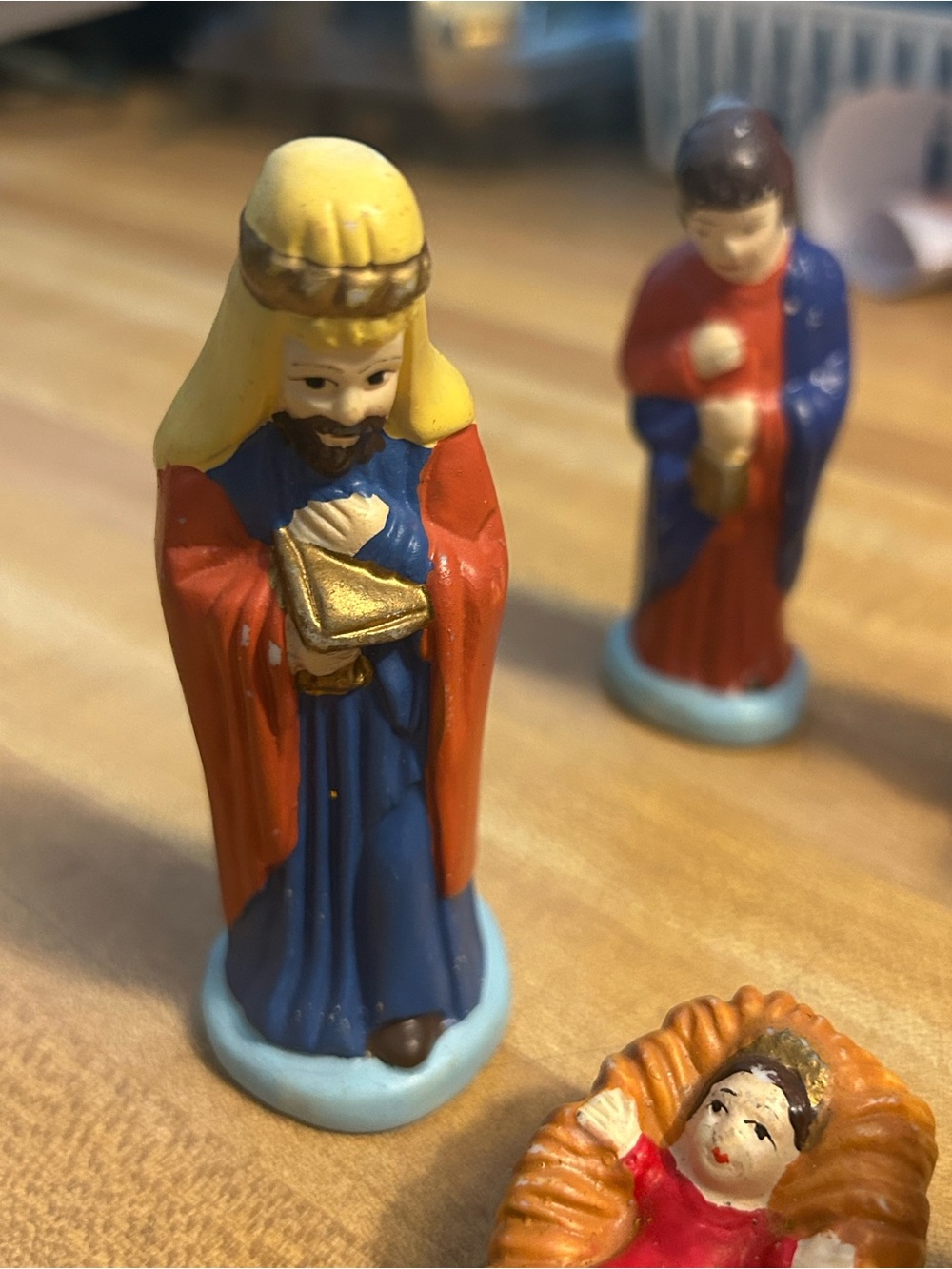 Nativity Figure Set - Assorted Colors - Picture 4 of 9